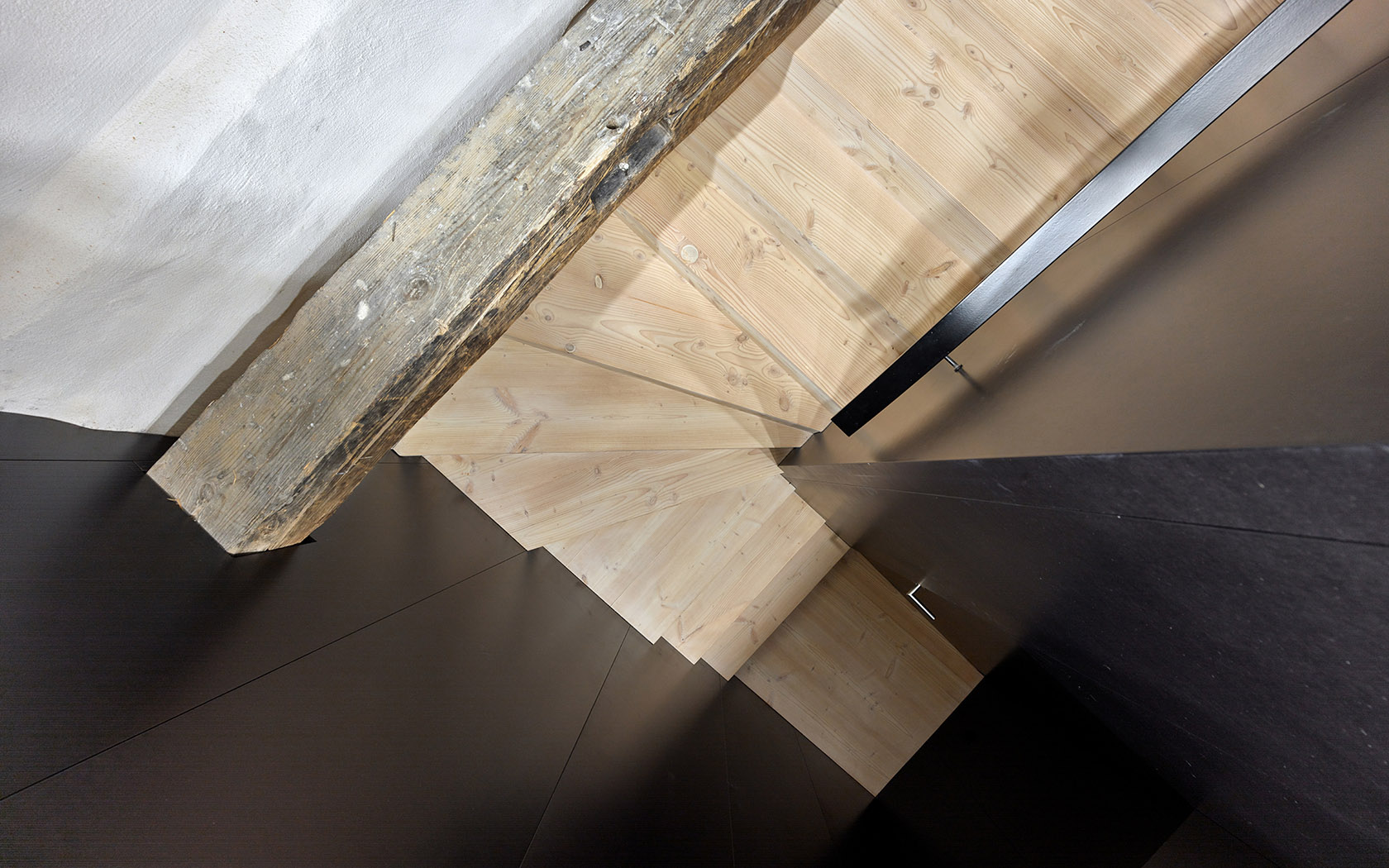 Raiffeisenhaus Treppe by studio lot.jpg